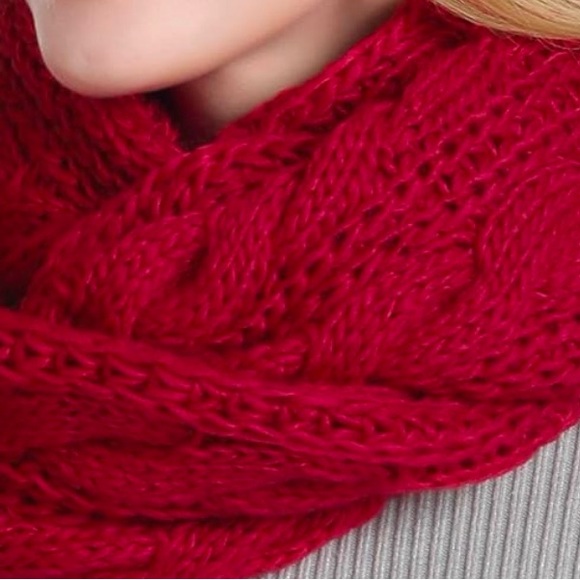 QUEENFUR Winter Women Thick Cable Knit Ribbed Infinity Circle Loop Scarf - Picture 2 of 4